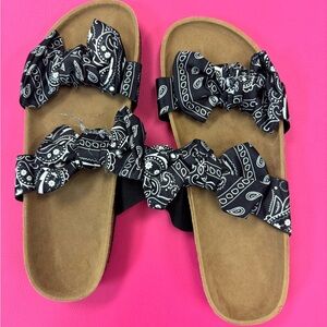 Paisley print sandals sz 10 women